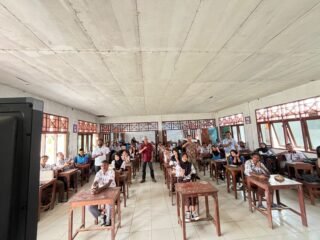 Sat Intelkam Polres Sarmi Gelar Sosialisasi “SKCK Goes to School” di SMA Negeri 2 Sarmi Distrik Bonggo Timur