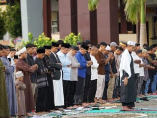 Wakapolda Papua Barat Hadiri Pelaksanaan Sholat Ied Idul Fitri 1447 H, Berlangsung Khidmat dan Penuh Kebersamaan