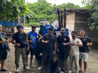 Polresta Manokwari Pengungkapan Produksi Minuman Keras Lokal Jenis Cap Tikus di Distrik Tanah Rubuh