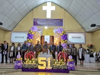Wujud Sinergi TNI dan Pemerintah Daerah Dalam Kehidupan Beragama, Dandim 1310/Bitung Bersama Wakil Walikota Bitung Hadiri Ibadah Syukur HUT ke-51 GMIM Maranatha Kasawari 
