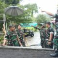Pastikan Progres Pekerjaan Berjalan Lancar, Dandim 1310/Bitung Dampingi Danrem 131/Santiago Tinjau Pembangunan Jembatan Perintis Garuda di Wilayah Kodim 1310/Bitung