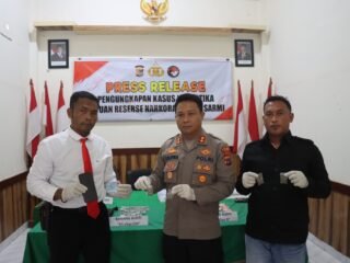 Kapolres Sarmi Pimpin Press Release Pengungkapan Kasus Ganja Seberat 61,98 Gram