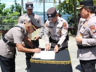 Kapolres Fakfak Pimpin Sertijab Pejabat Utama dan Kapolsek Jajaran