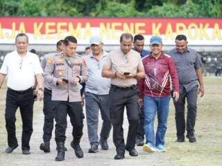 Kapolda Papua Barat Bersama Para PJU Laksanakan Latihan Menembak