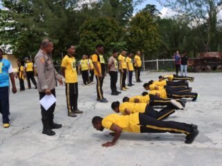 Jelang UKP, Polres Sarmi Gelar Uji Kesamaptaan Jasmani dan Bela Diri bagi 42 Personel
