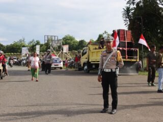 Satlantas Polres Sarmi Laksanakan Pengamanan dan Pengawalan Kirab Bendera Merah Putih Sambut HUT ke-81 Kemerdekaan RI