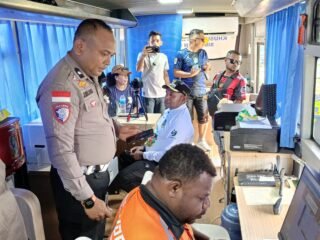 Semarak HUT ke-81 RI, Polres Sarmi dan Samsat Dekatkan Layanan SIM dan Pajak kepada Masyarakat