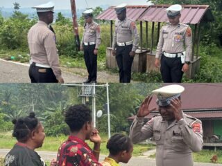 Sat Lantas Polres Mamberamo Raya Gelar Strong Point, Wujudkan Kamseltibcar Lantas di Pagi Hari