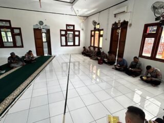 Bangun Integritas Berlandaskan Iman, Personel Polres Sarmi Rutin Ikuti Binroh Islam