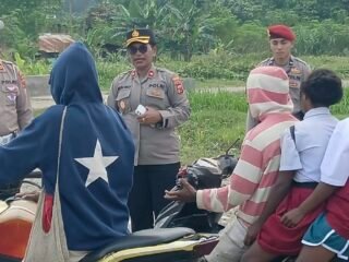 Kapolres Mamberamo Raya Bersama Personel Hadir di Tengah Masyarakat, Utamakan Keselamatan dan Kepedulian