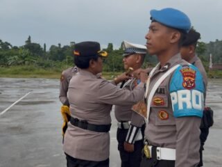 Kapolres Mamberamo Raya Pimpin Apel Gelar Pasukan Operasi Patuh Cartenz, Wujudkan Kamseltibcarlantas yang Kondusif